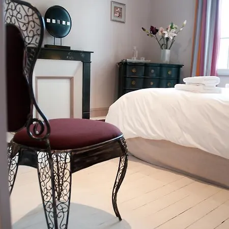 Alojamento de Acomodação e Pequeno-almoço Maison L'epicurienne 4*