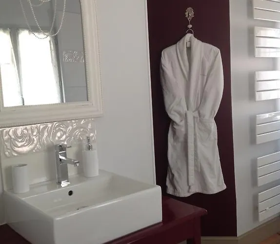 Maison L'epicurienne Bed and Breakfast