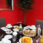 Maison L'epicurienne Oda ve Kahvaltı 3*